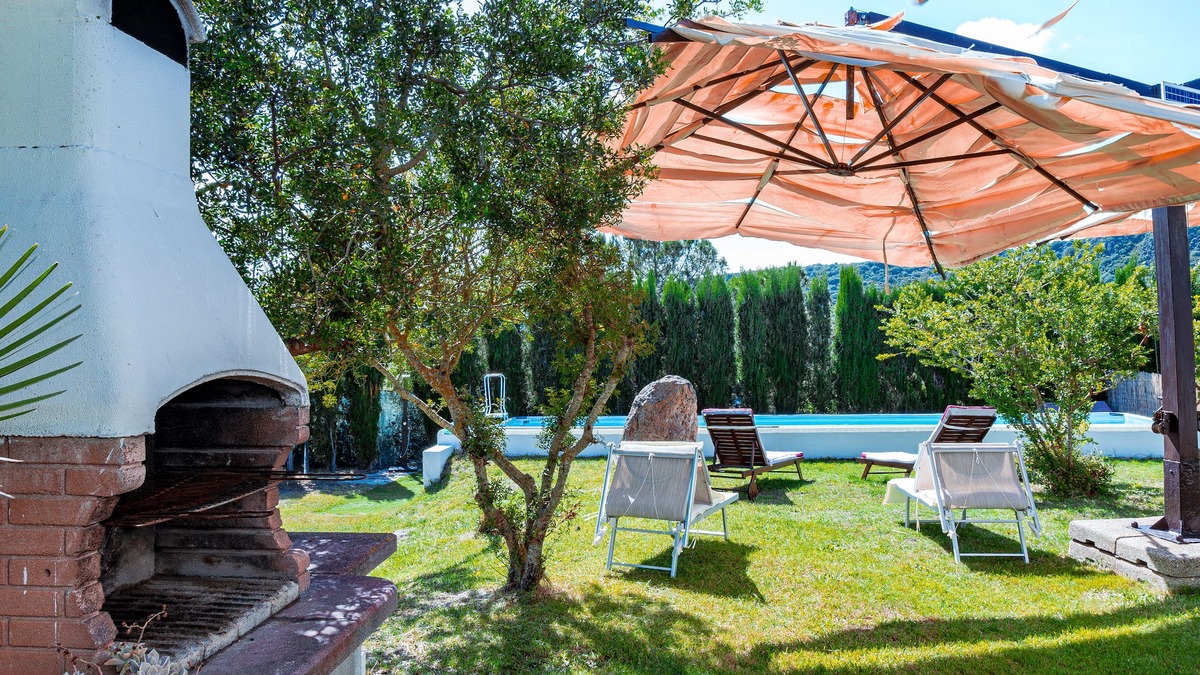 Alghero Villa | Welcome to Villa Mirta: Your Tranquil Retreat in Alghero