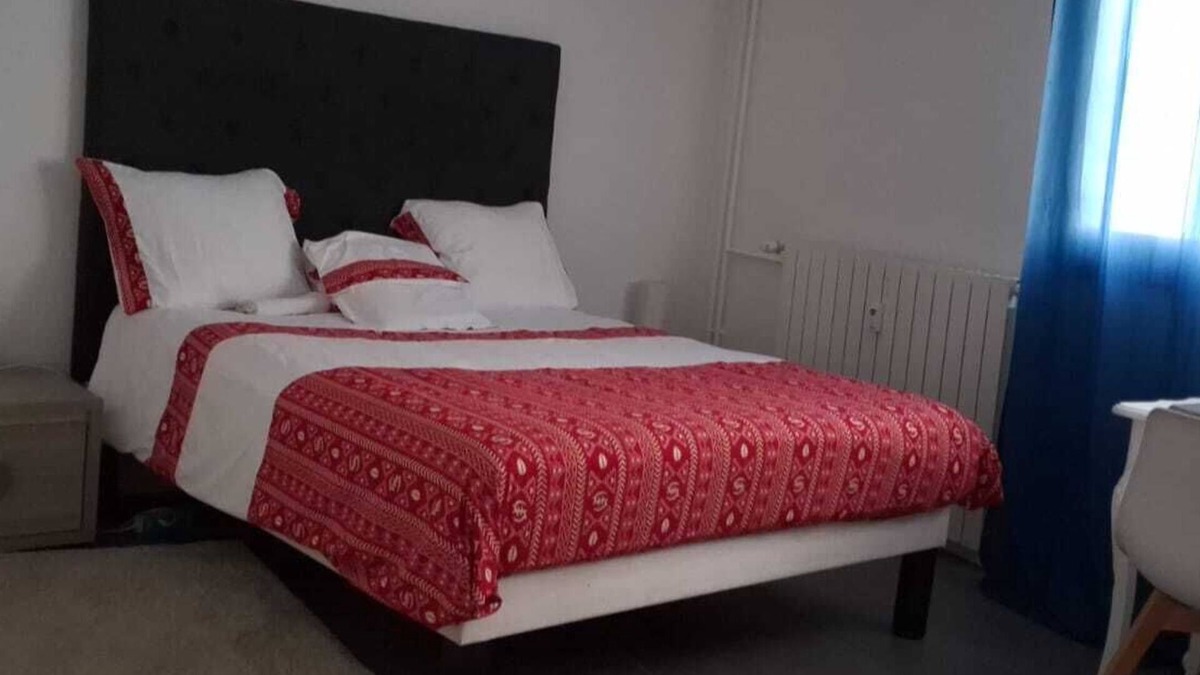 Centre Ville Apartment | Welcome to walk or cycle nearby.
