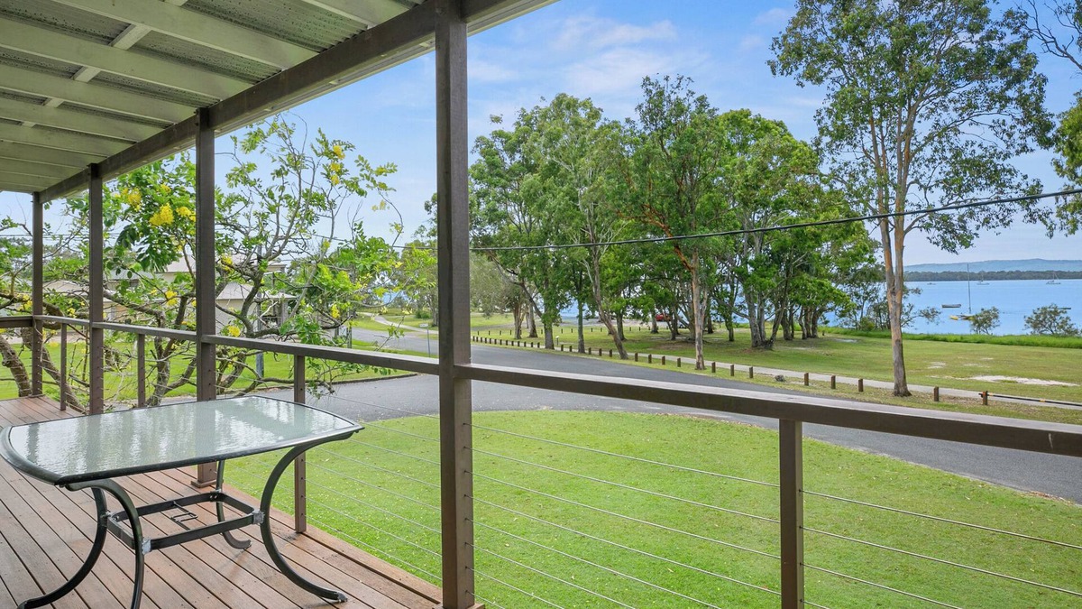 Tin Can Bay House | Welcome to Waterfront Views