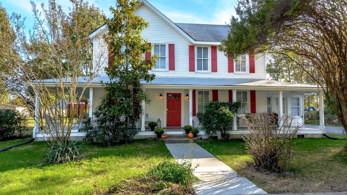 Issue Other | Welcome to White Point Manor