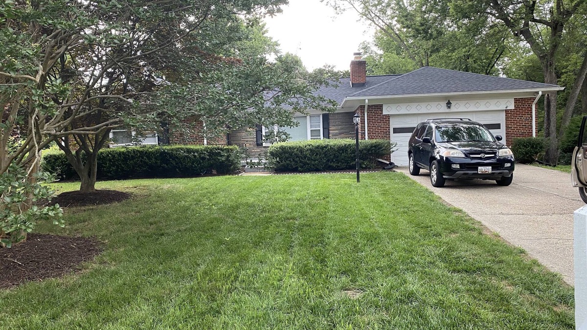 White Oak House | Welcome to your cozy cleaned home with 7 rooms, 10 beds, and 3 full bathrooms