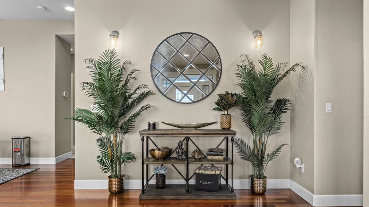 South Gateway House | Welcome to your new favorite spot! W/hot tub!