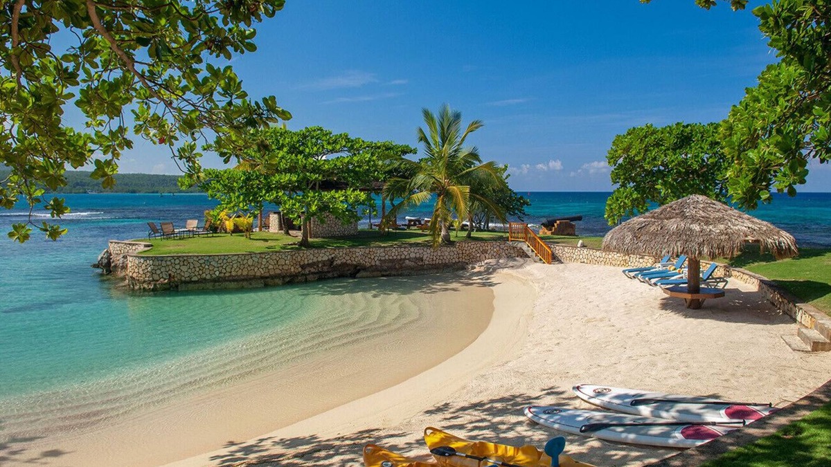 Discovery Bay Villa | Welcome to Your Private Sanctuary in Paradise!