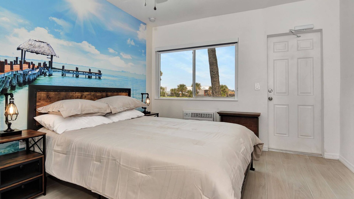 Daytona Beach Shores Hotel | Welcome to your cozy retreat in Daytona Shores, just steps from the Atlantic Ocean. Perfect for solo travelers or couples, this comfy motel studio offers easy beach access and is surrounded by great local restaurants and cafés.