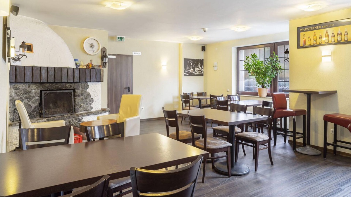 Boedefeld Apartment | Welcoming Holiday Home in Winterberg with Sauna