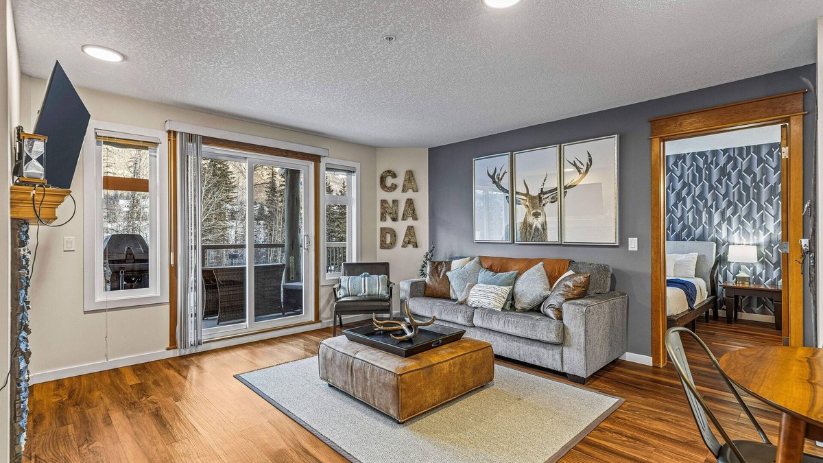 Cougar Creek Condo | Welcoming 2 Bed/2 Ba-View-Pet-Gym-Parking-Wash/Dry