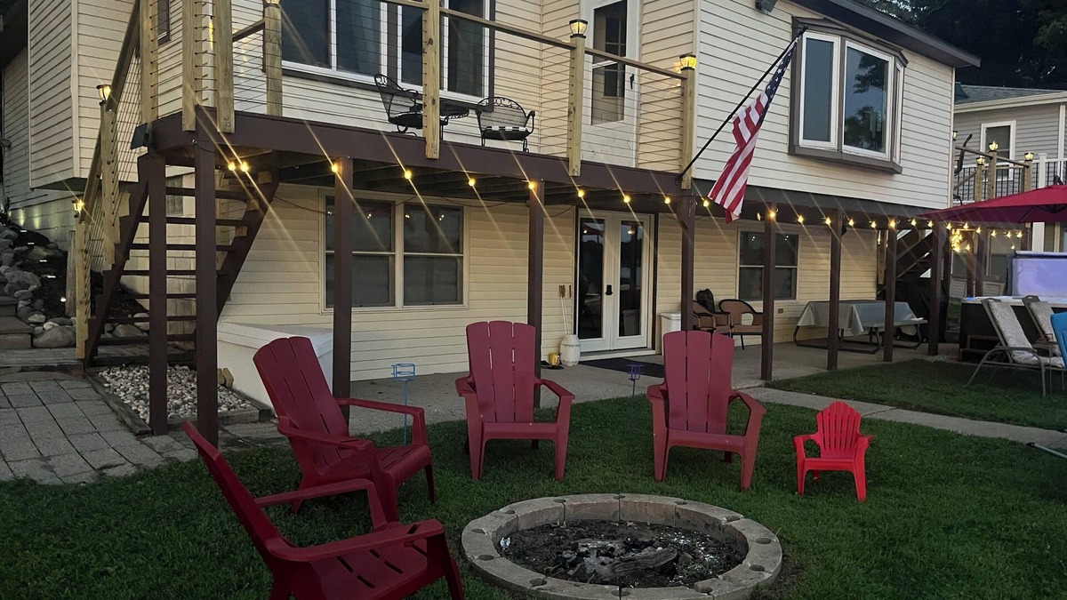 Newaygo Cottage | Welcoming 3-bedroom cottage on Hess Lake near Smugglers at North Shore
