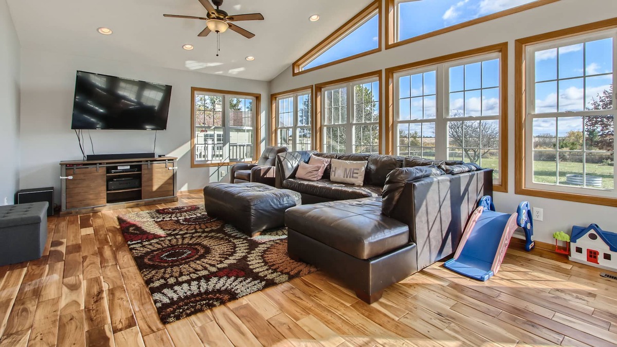 Circleville House | Welcoming 5 bedroom near Circleville & Deer Creek
