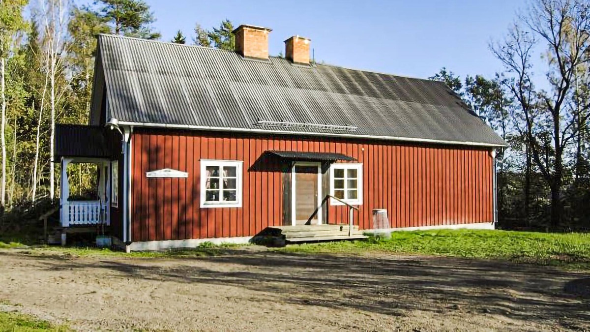 Dala-Husby House | Welcoming accommodation in a rural, spacious area.