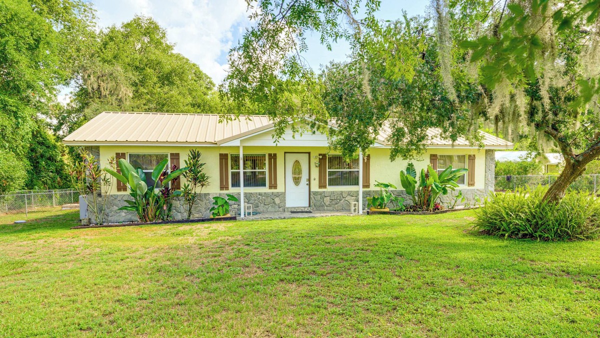 Bartow House | Welcoming Bartow Home Near Family Attractions!