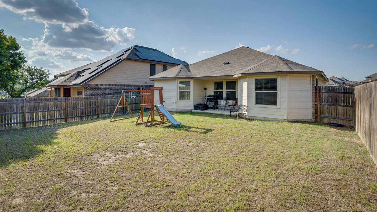 Copperas Cove House | Welcoming Copperas Cove Home w/ Grill, Fire Pit!