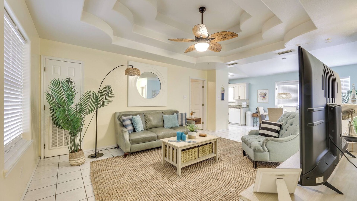 Edinburg Apartment | Welcoming Edinburg Apartment - Pet Friendly!