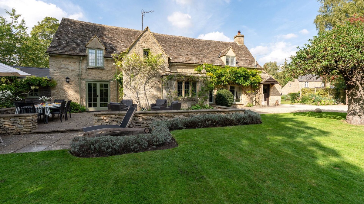 Minster Lovell Cottage | Welcoming holiday cottage - Causeway Cottage
