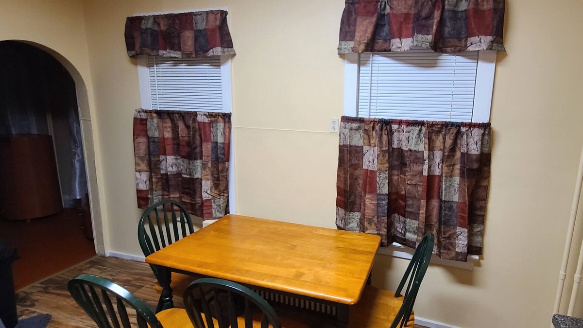 Trenton Apartment | Welcoming home like apartment, safe and quiet neighborhood. Full kitchen setup.