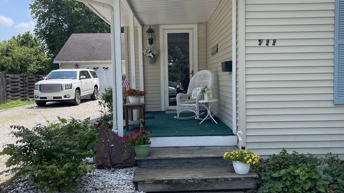Marshall House | Welcoming hometown retreat with pool, hot tub and fenced in yard.