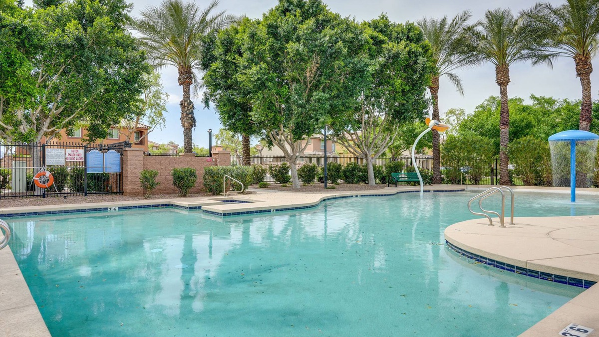 Vinsanto House | Welcoming Phoenix Home w/Community Amenities!