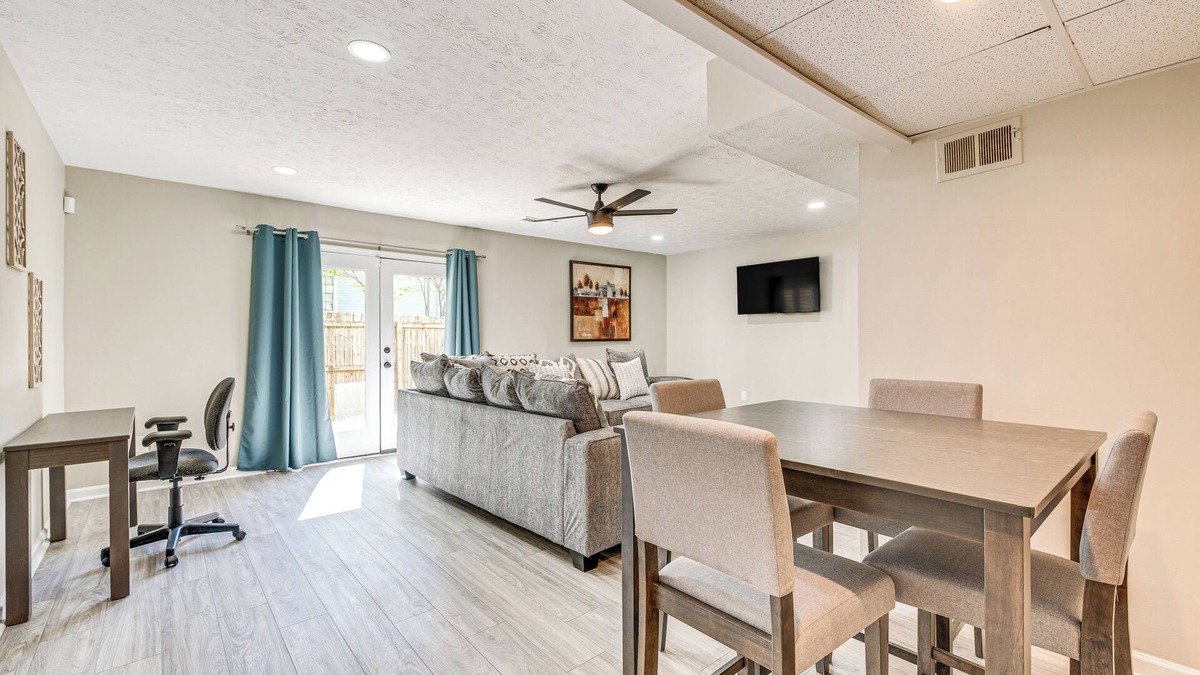 Smyrna House | Welcoming Townhome: 1/2 Mi to Downtown Smyrna