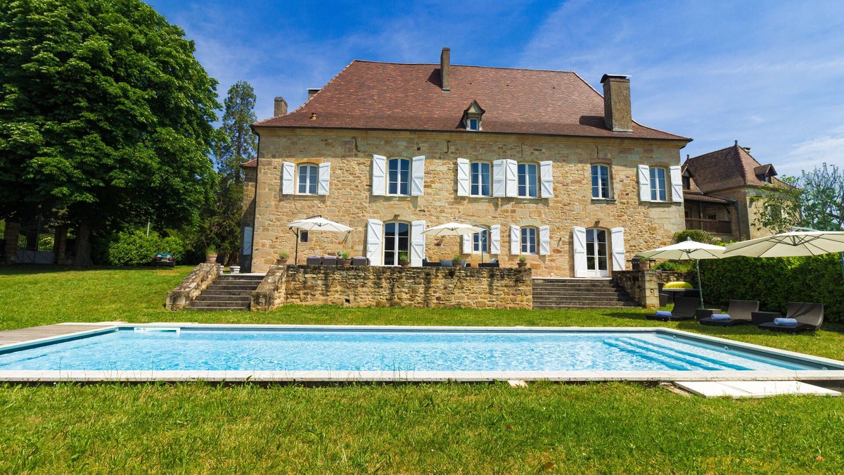 Le Bourg House | Welcoming Village Manor House with Pool - Ideal for Families - Dordogne & Lot