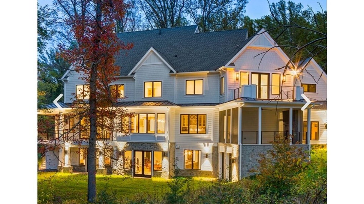 Annapolis House | Welcoming Waterfront Luxury Estate for Family, Friends, and Pets in Annapolis