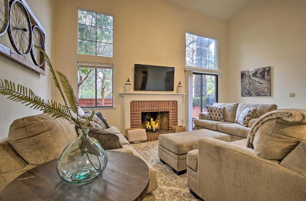 Davis Apartment | Well-Appointed Condo Across Street from UC Davis!