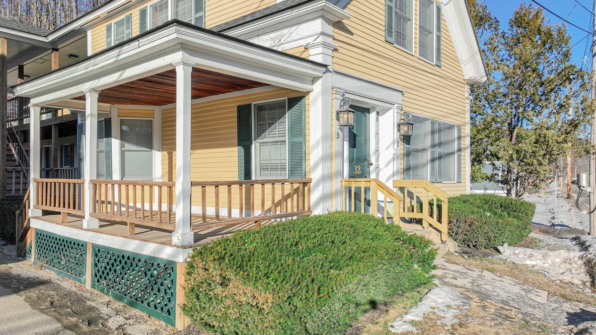 Ludlow Apartment | Well-appointed studio right downtown - less than a mile to Okemo Mountain