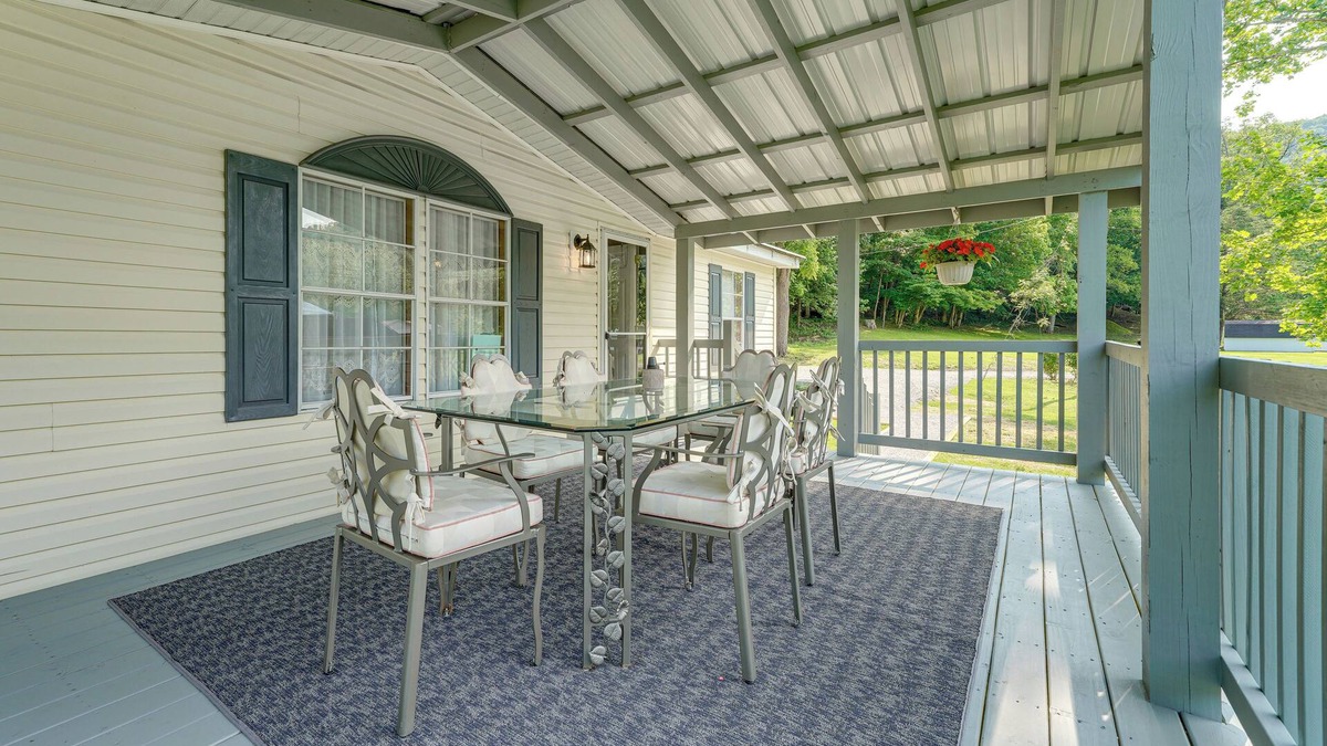 Belle House | 'Well & Cellar' Near Kanawha River & ATV Trails!