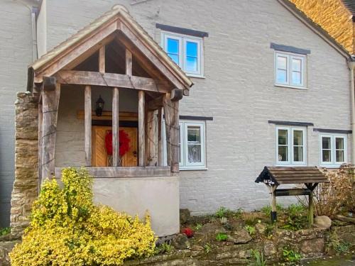 Flecknoe House | Well Cottage