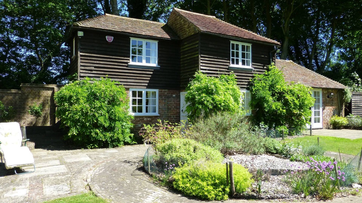 Denton House | Well Cottage - One Bedroom House, Sleeps 2