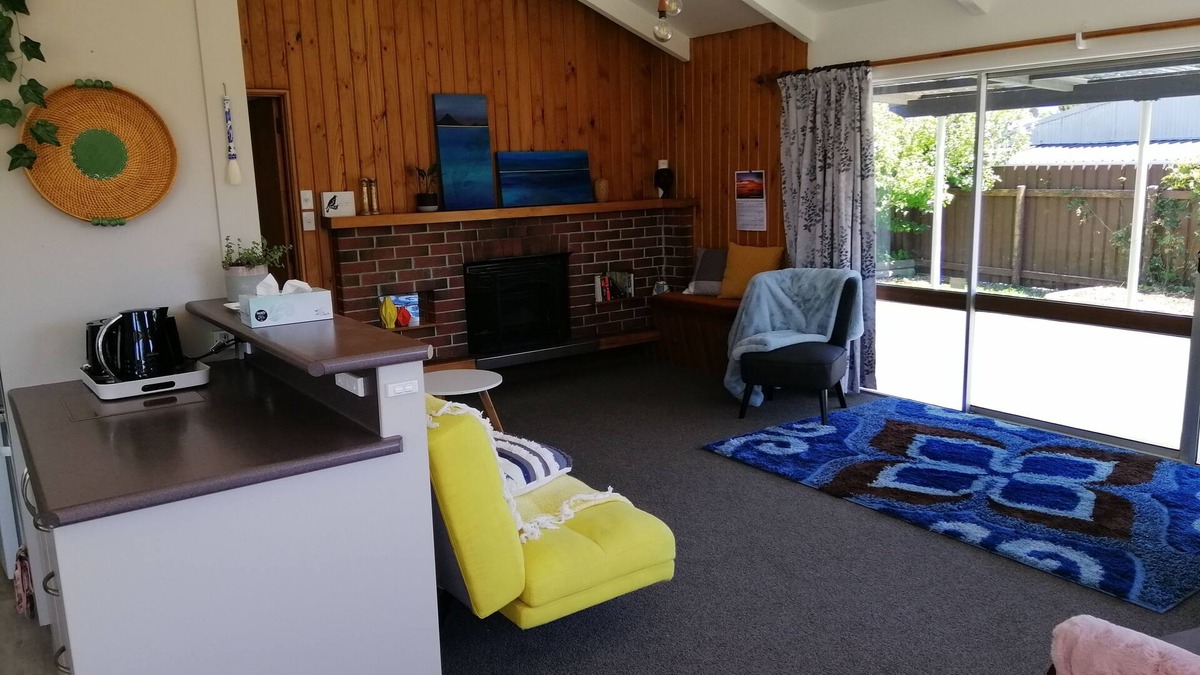 Motueka House | Well equipped, thoughtfully prepared and walking distance to town.