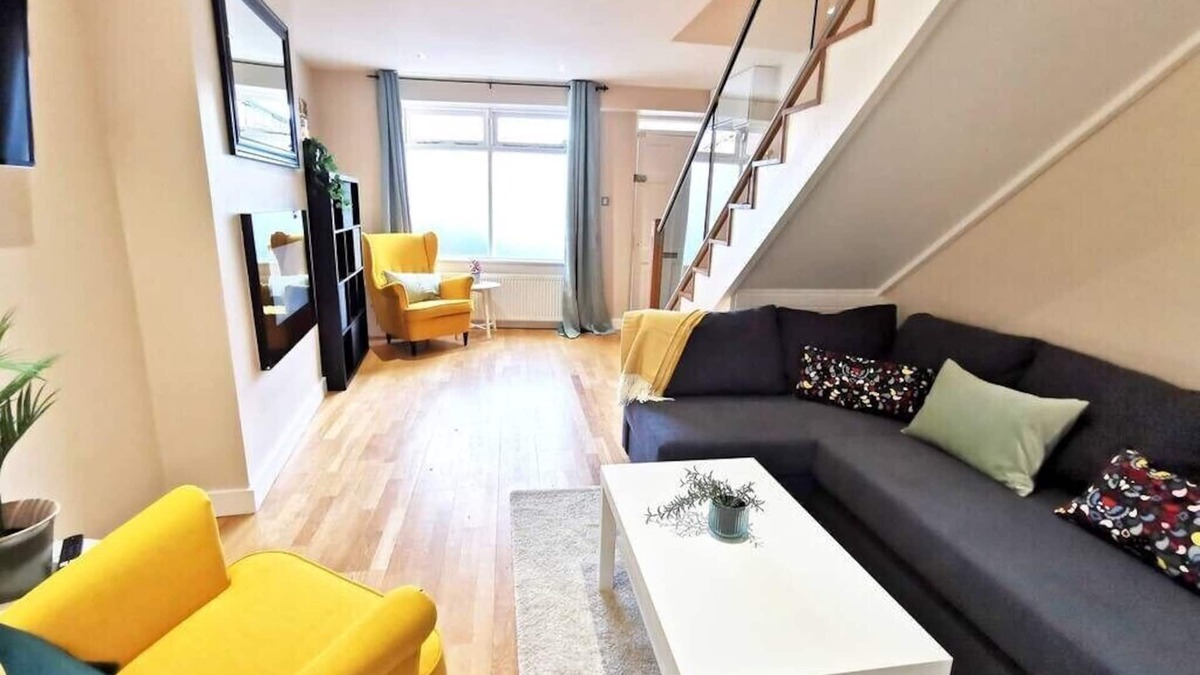 Ranelagh House | Well Located House Ranelagh PATIO AND WIFI