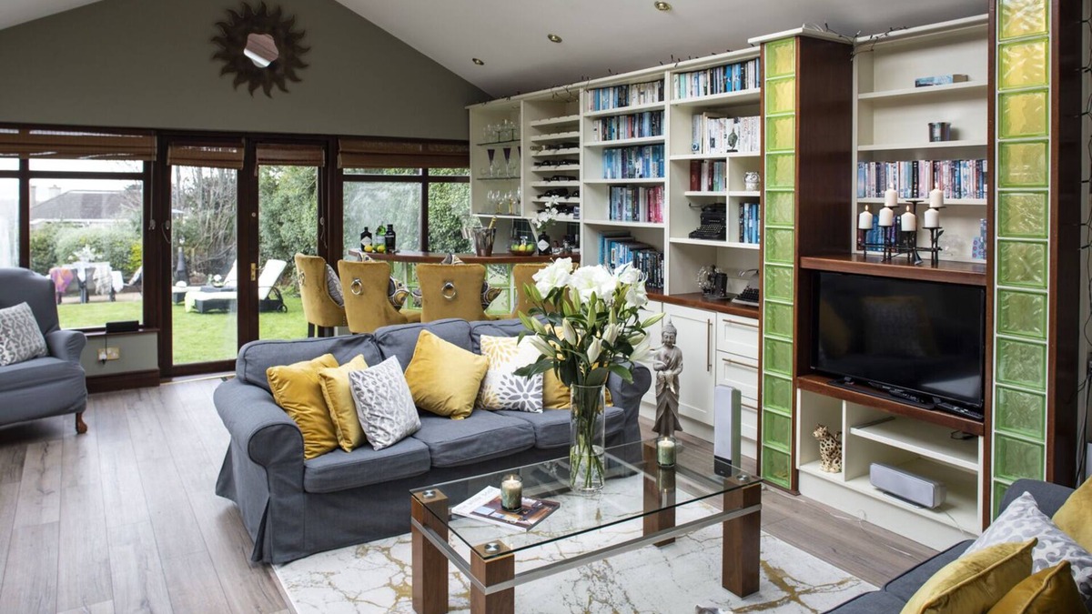 Dublin House | Well maintained, Spacious, Over 2,500 Sq Ft Private Semi-detached 3 bedroom