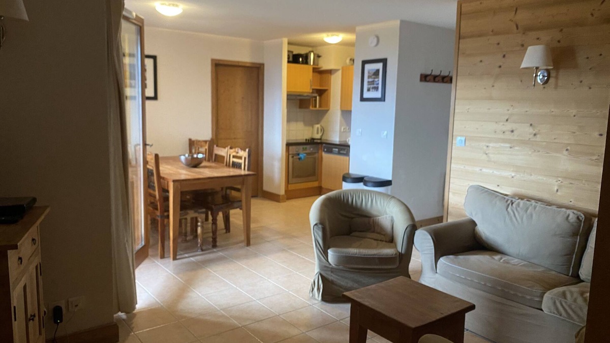 Les Esserts Apartment | Well placed - relaxed - family friendly - a great place to ski - Ski in ski out-
