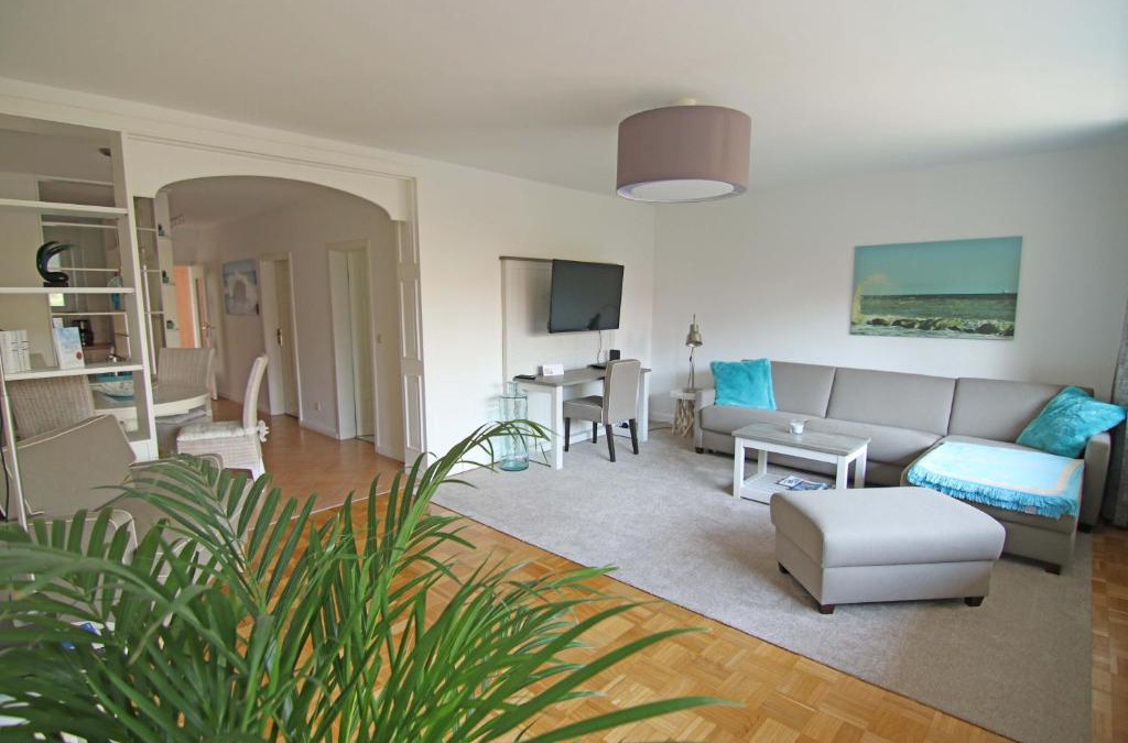 Alt-Travemunde/Ronnau Apartment | WellenRausch Living "Backbord"