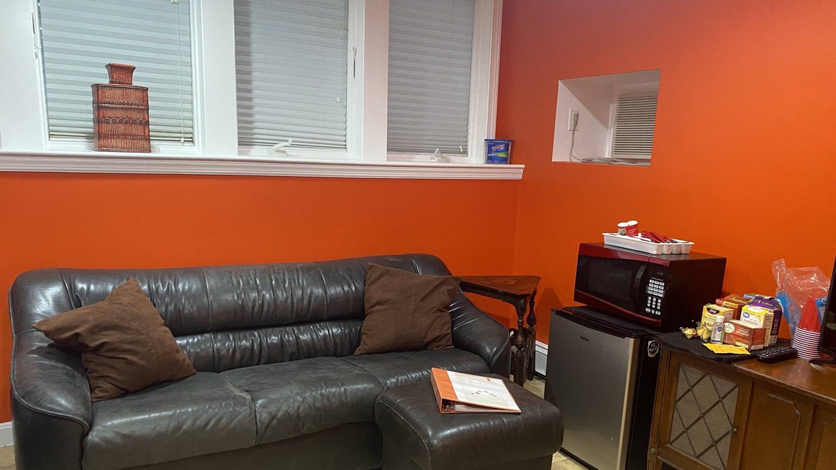 Wellesley House | Wellesley. 1 mi. Babson, Wellesley collge- sep entry, AC, full bath,mwave,fridge