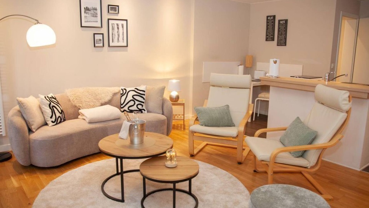 Gusterath Bed & Breakfast | Wellness apartment 14 - Living room Gusterath guests & boarding house