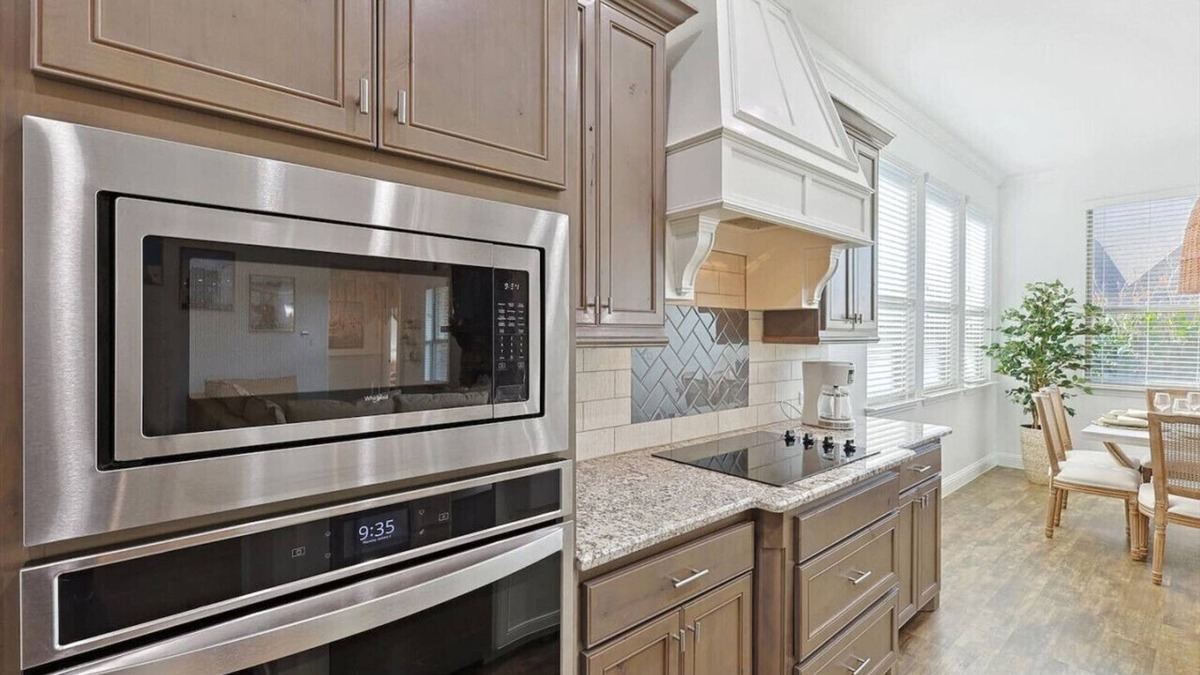 Waxahachie House | Wellness Olympus 5BR W Pool + Huge View, Bbq