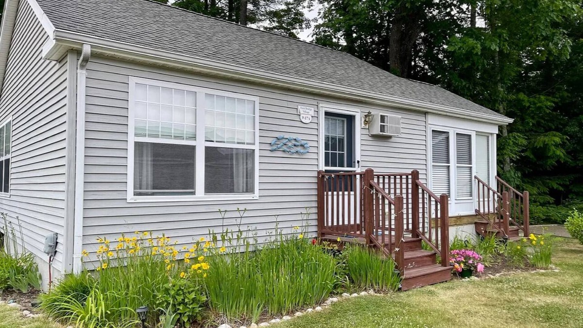 Ogunquit - Wells Cottage | Wells Ogunquit Beach 3 Bed Cottage, 1 Mile From The Beach With Resort Amenities