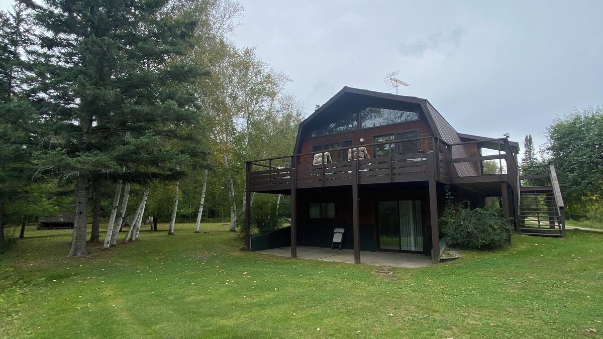 Warroad House | Wenzel's Woods-Pet Friendly/Fishing/Hunting/Hockey/Golf/ATVs