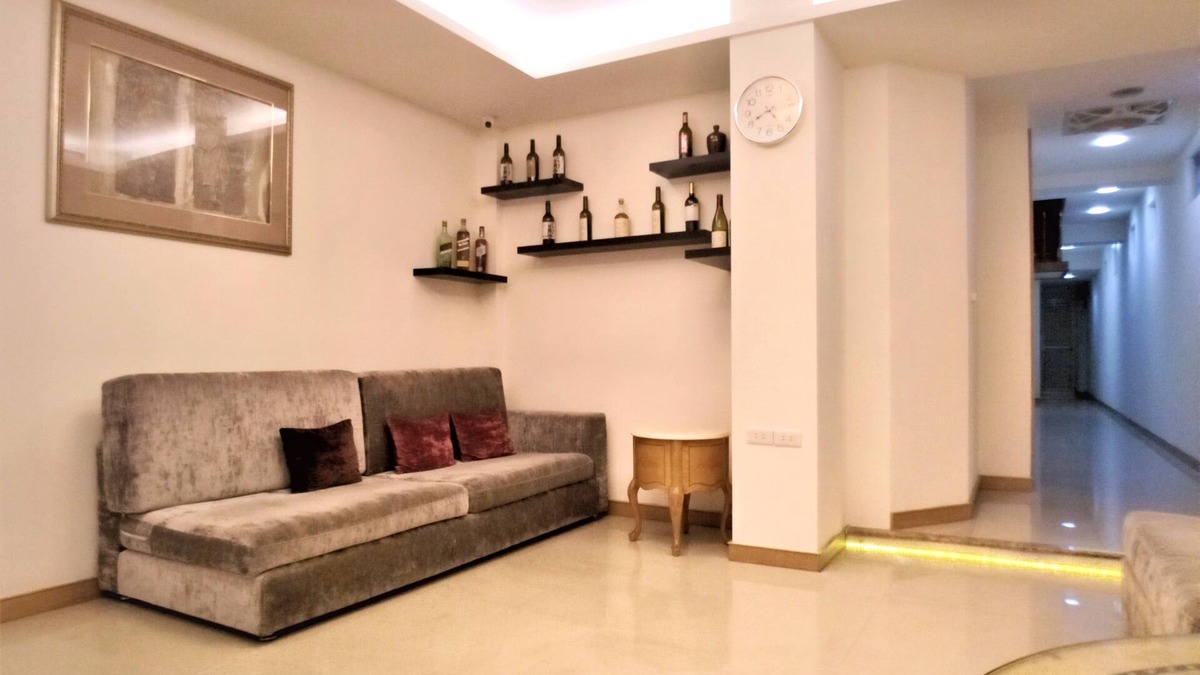 Shilin House | West 59 Inn