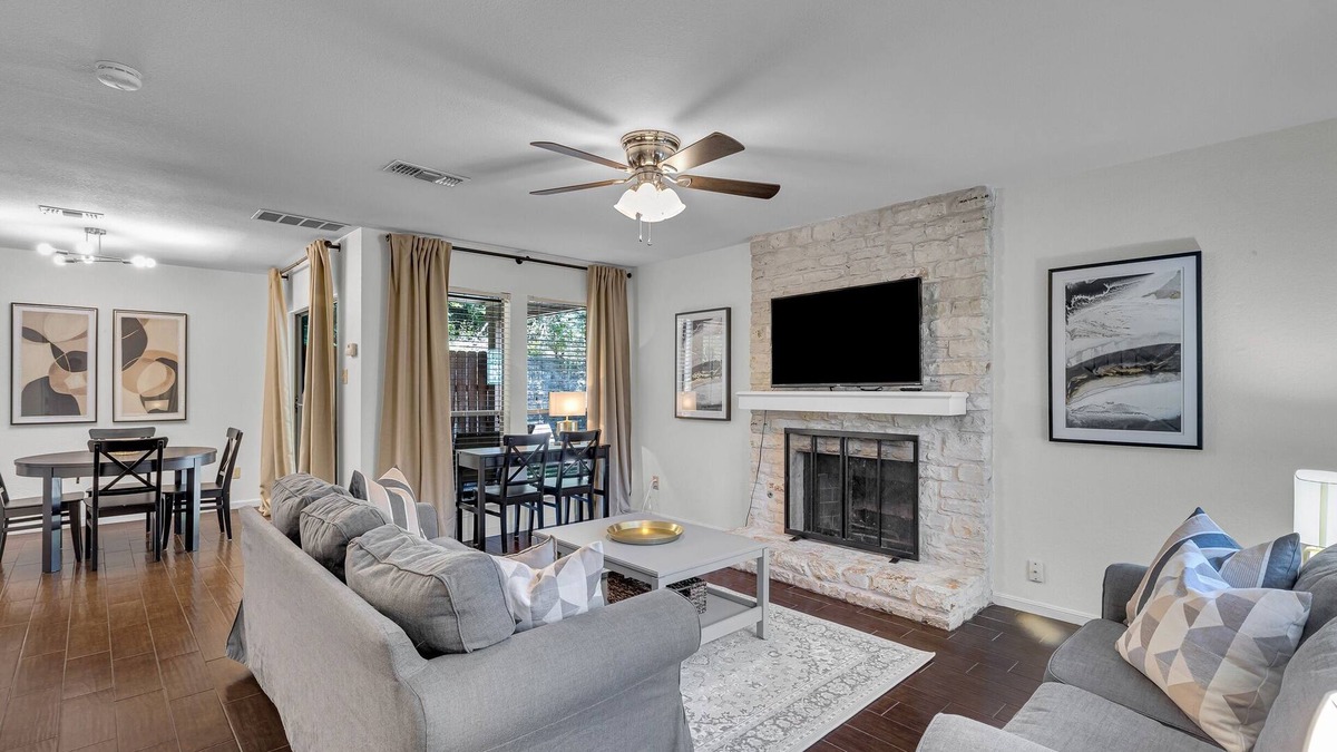 Austin House | West Austin Extended Stay #1 by AustinGetaways