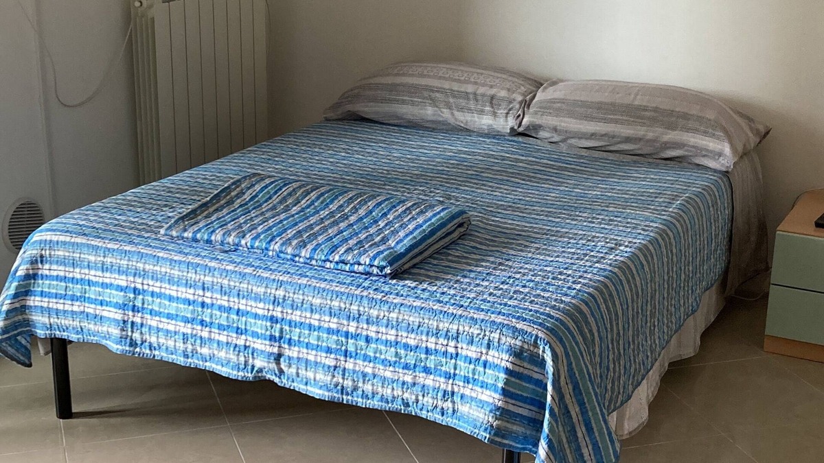 Albiano Magra Apartment | West blue shutters. IT045001C280NZNPCS