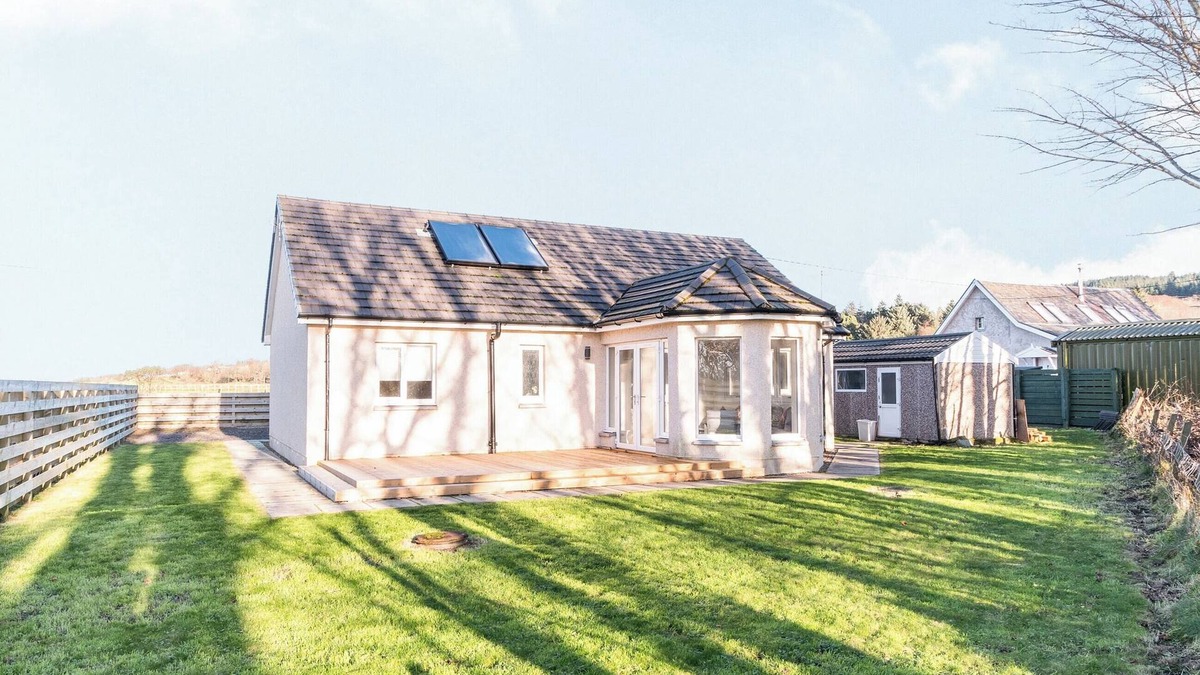 Tayinloan Cottage | West Burnside Beach Cottage