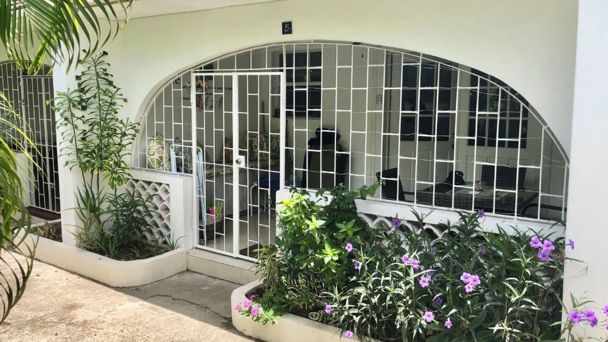 Sunset Crest Condo | West Coast 1 Bedroom Apartment- Close to beach (5)