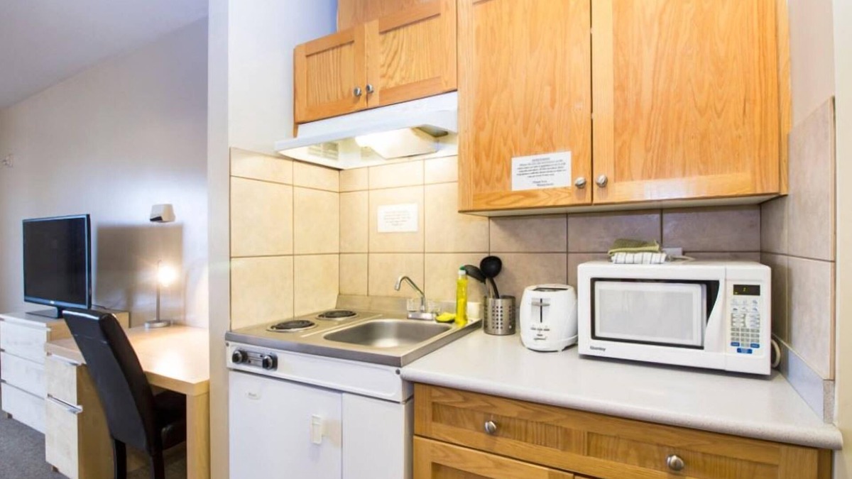 Drayton Valley Hotel | West Country Inn