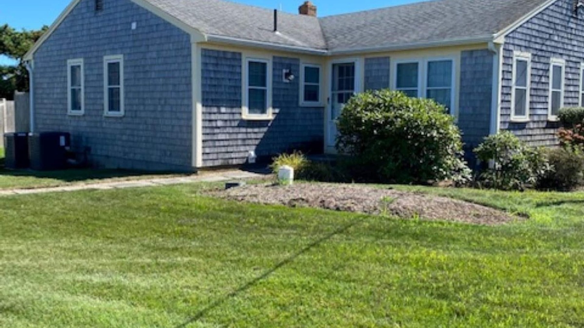 West Dennis Cottage | West Dennis Beach House (South Village Beach)