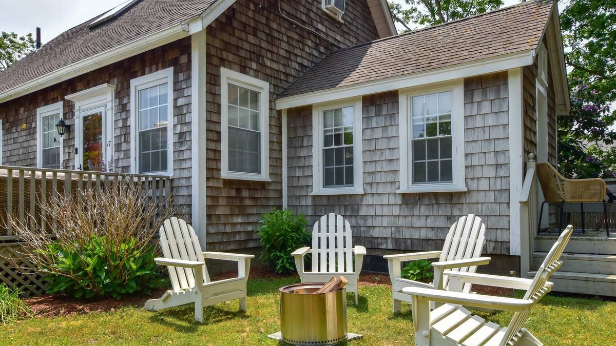 West Dennis House | West Dennis Home Walk to S. Village Beach!