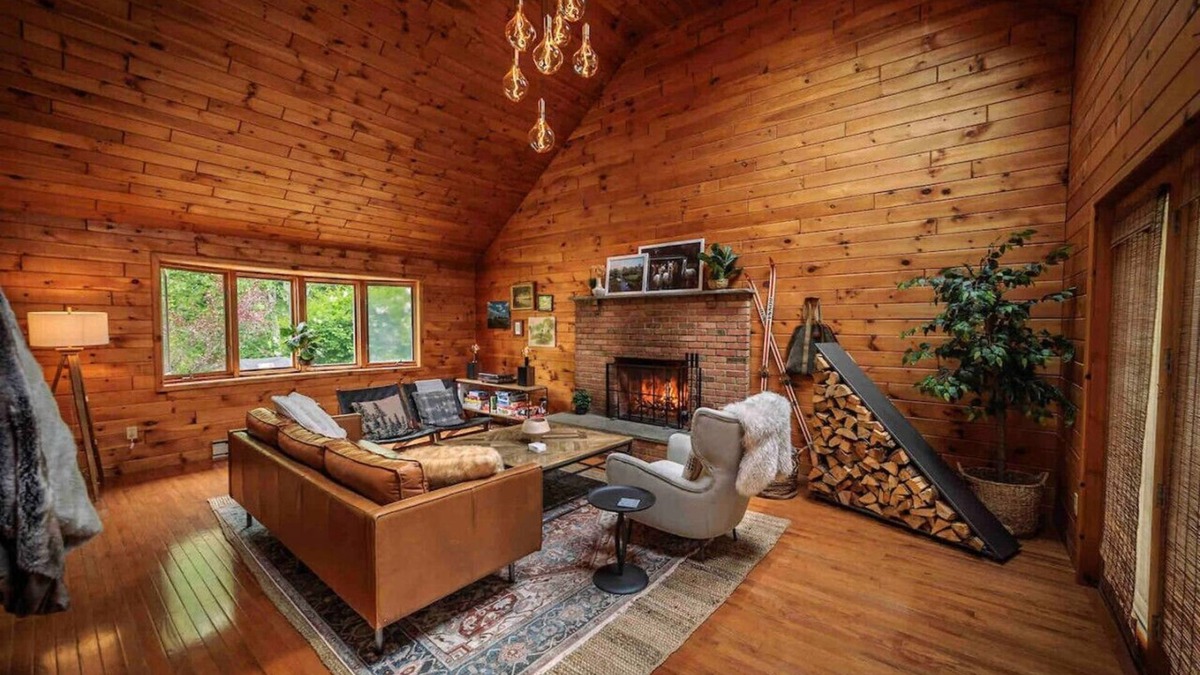 West Kill House | West Elm Lodge near Skiing Waterfront Groups Breweries