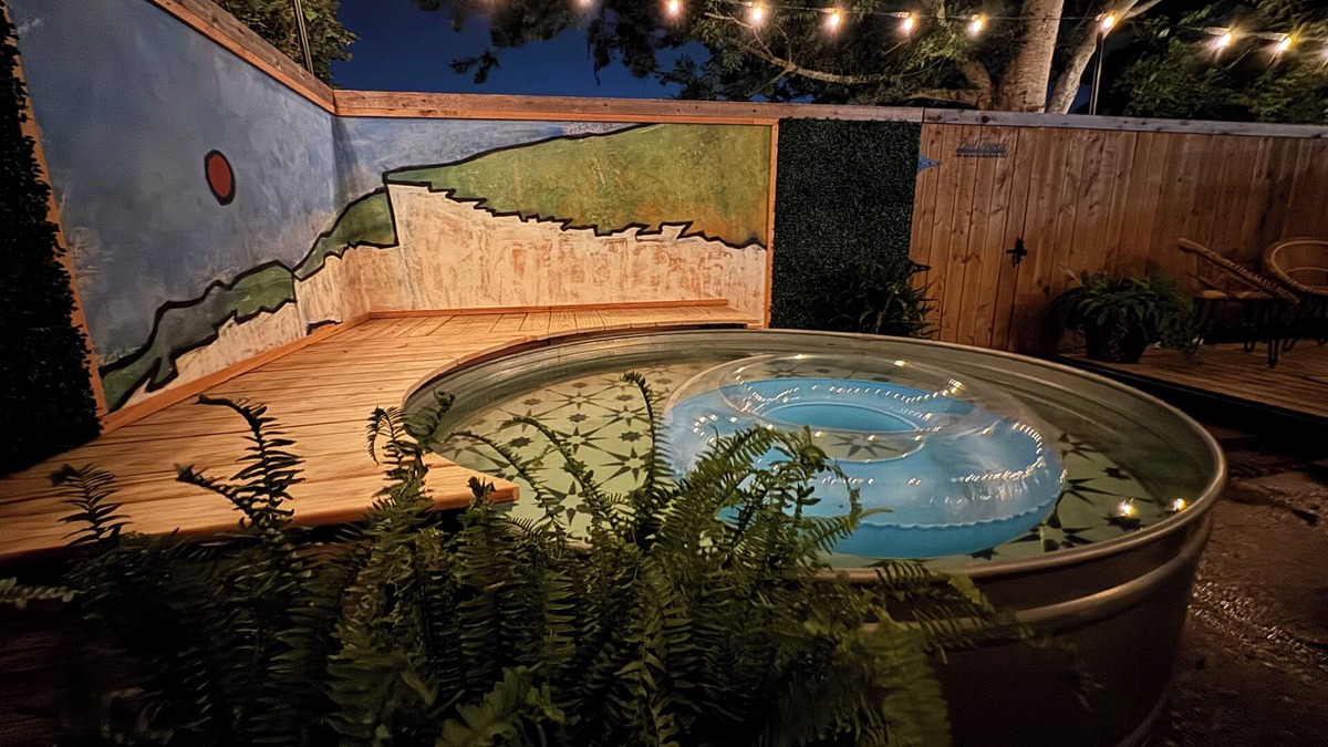 Beaumont House | West End 3/2.5/2 w/“Cowboy” Pool