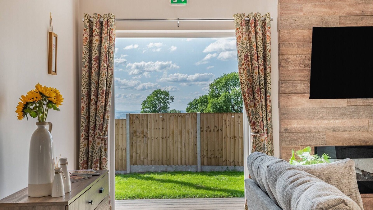 Ruardean Apartment | West End Farm Lodge Alabaster