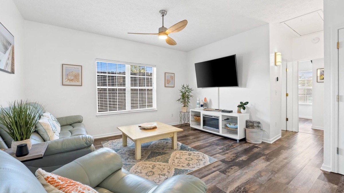 Laguna Beach House | West End Laguna Beach, Sleeps 6, 2bd